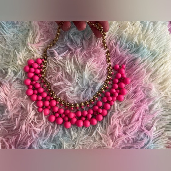 Kate Spade "Sweet As Pie" Bright Pink Cluster Beaded Collar Bib Necklace - Picture 3 of 11